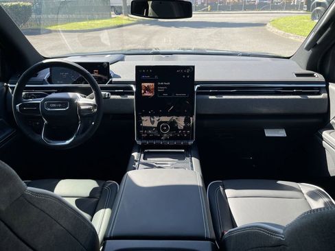 New 2026 GMC Sierra EV Elevation image 19