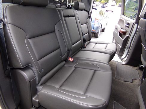 Used 2018 GMC Sierra 1500 SLT image 40