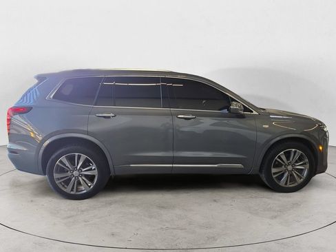 Used 2021 Cadillac XT6 Premium Luxury AWD/4WD image 4