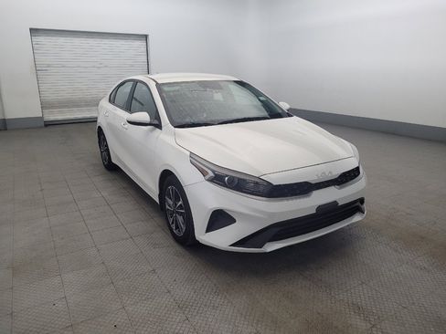 Used 2023 Kia Forte LXS FWD image 13