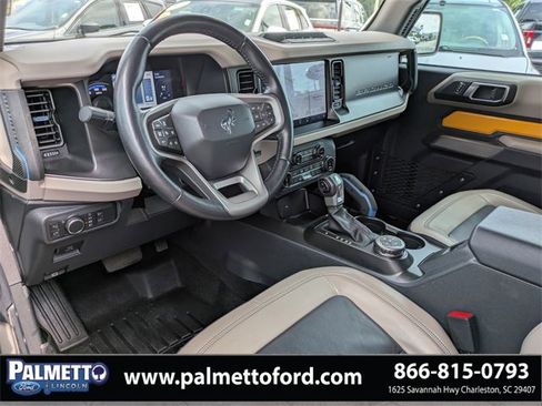 Used 2022 Ford Bronco Wildtrak image 16