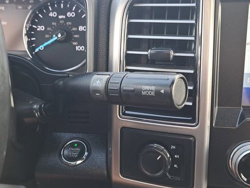 Certified 2021 Ford F450 Platinum w/ FX4 Off-Road Package image 31