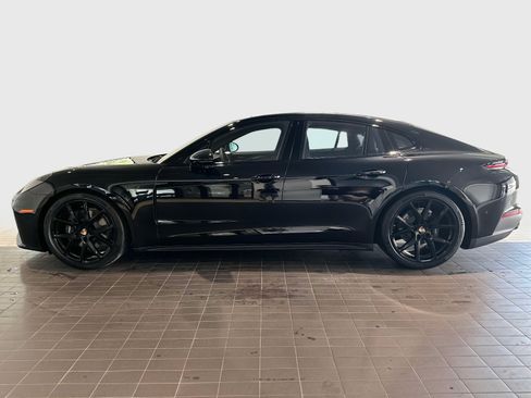 New 2025 Porsche Panamera 4 image 2