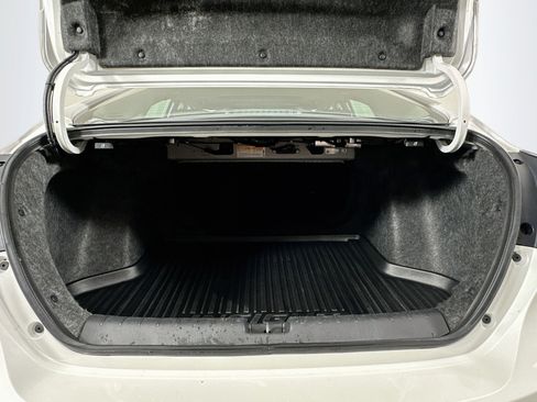 Used 2019 Honda Insight Touring image 29