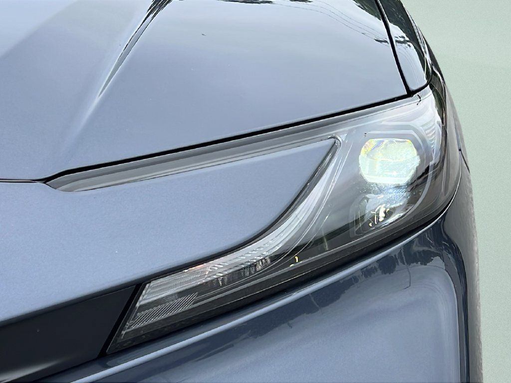 Used 2026 Toyota Camry SE FWD image 22