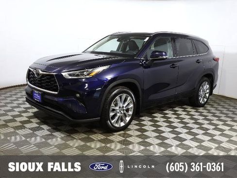 Used 2021 Toyota Highlander Limited w/ Protection Package #3 (TMS) image 1