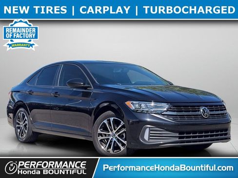 Used 2022 Volkswagen Jetta Sport FWD image 1
