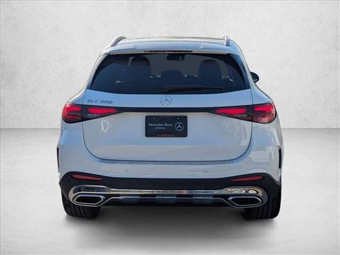 New 2026 Mercedes-Benz GLC 300 image 7