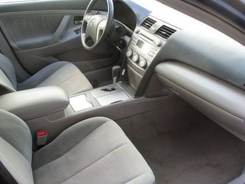 Used 2007 Toyota Camry LE FWD image 10