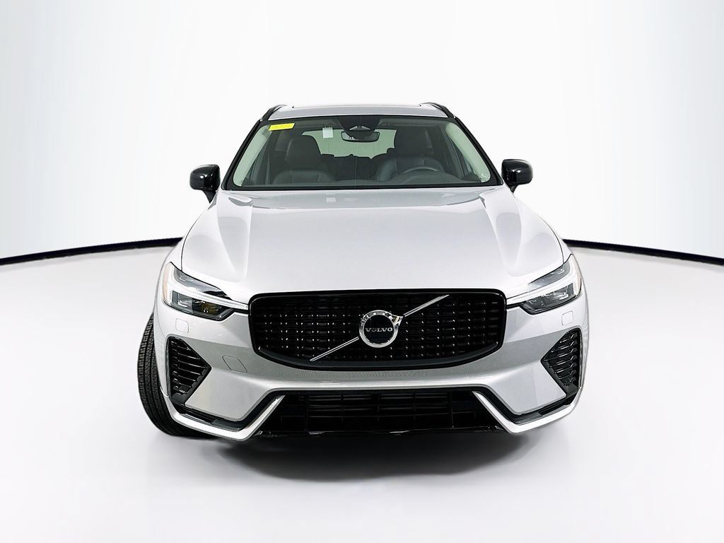 Used 2025 Volvo XC60 T8 Core w/ Protection Package Premier AWD/4WD image 5
