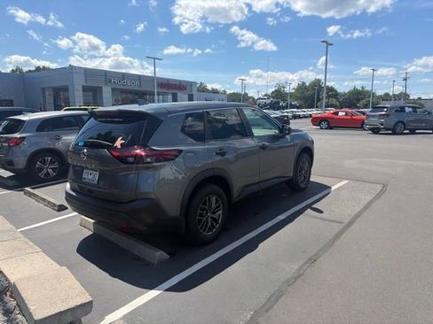 Used 2021 Nissan Rogue S FWD image 8