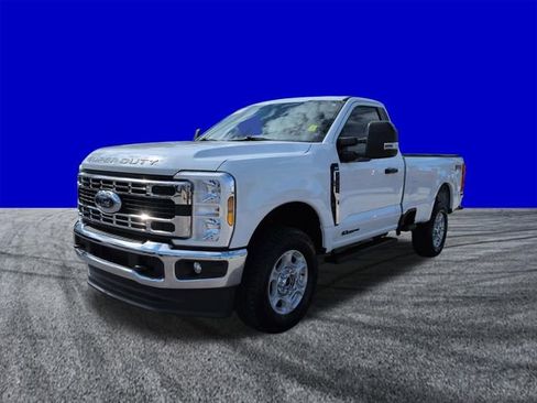 Certified 2025 Ford F250 XLT w/ FX4 Off-Road Package AWD/4WD image 8