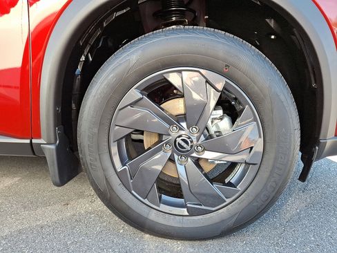 New 2026 Nissan Rogue SV w/ Cold Weather Package AWD/4WD image 4