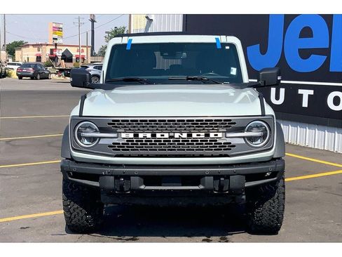 Used 2023 Ford Bronco Badlands AWD/4WD image 3