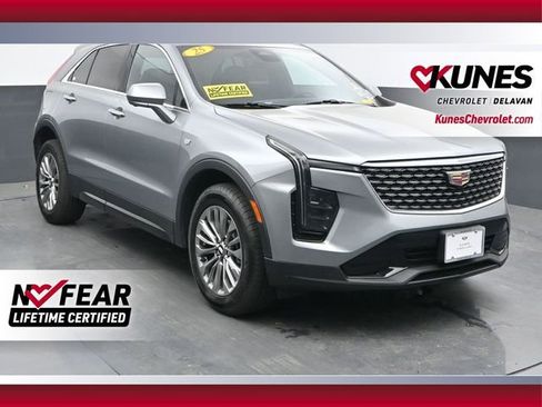 Used 2025 Cadillac XT4 Premium Luxury AWD/4WD image 1