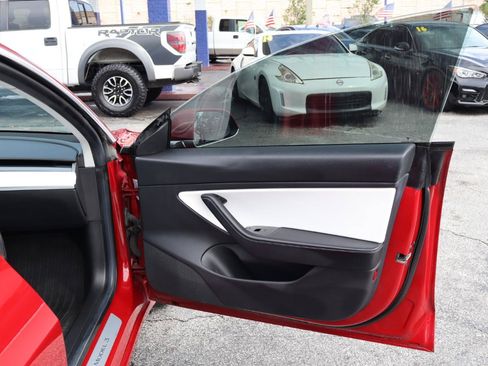 Used 2019 Tesla Model 3 Long Range AWD/4WD image 11