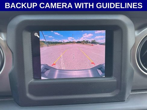 Used 2021 Jeep Gladiator Sport AWD/4WD image 2