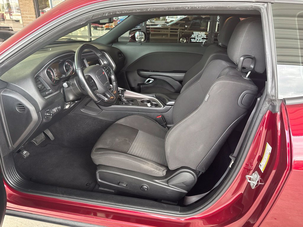 Used 2022 Dodge Challenger GT RWD image 8