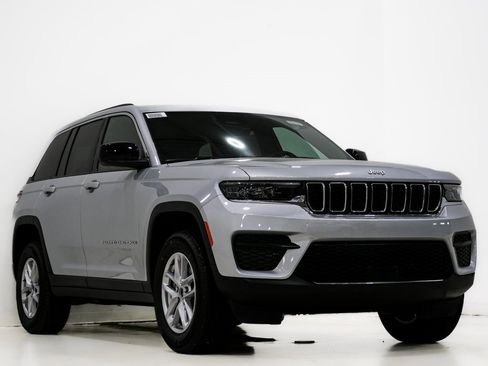 New 2025 Jeep Grand Cherokee 4WD image 1
