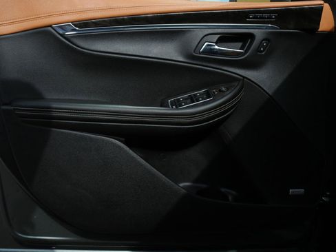 Used 2016 Chevrolet Impala LTZ w/ Enhanced Convenience Package FWD image 21