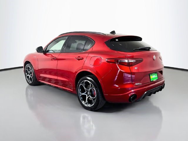 Used 2023 Alfa Romeo Stelvio Veloce AWD/4WD image 7