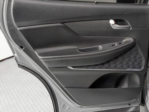 Used 2022 Hyundai Santa Fe Limited image 17