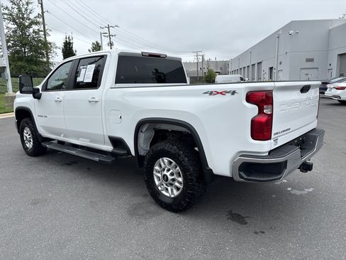 Used 2025 Chevrolet Silverado 2500 LT w/ Convenience Package AWD/4WD image 7