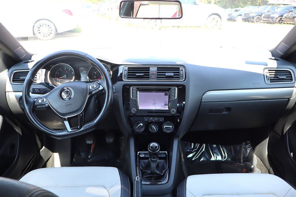 Used 2016 Volkswagen Jetta Sport FWD image 11