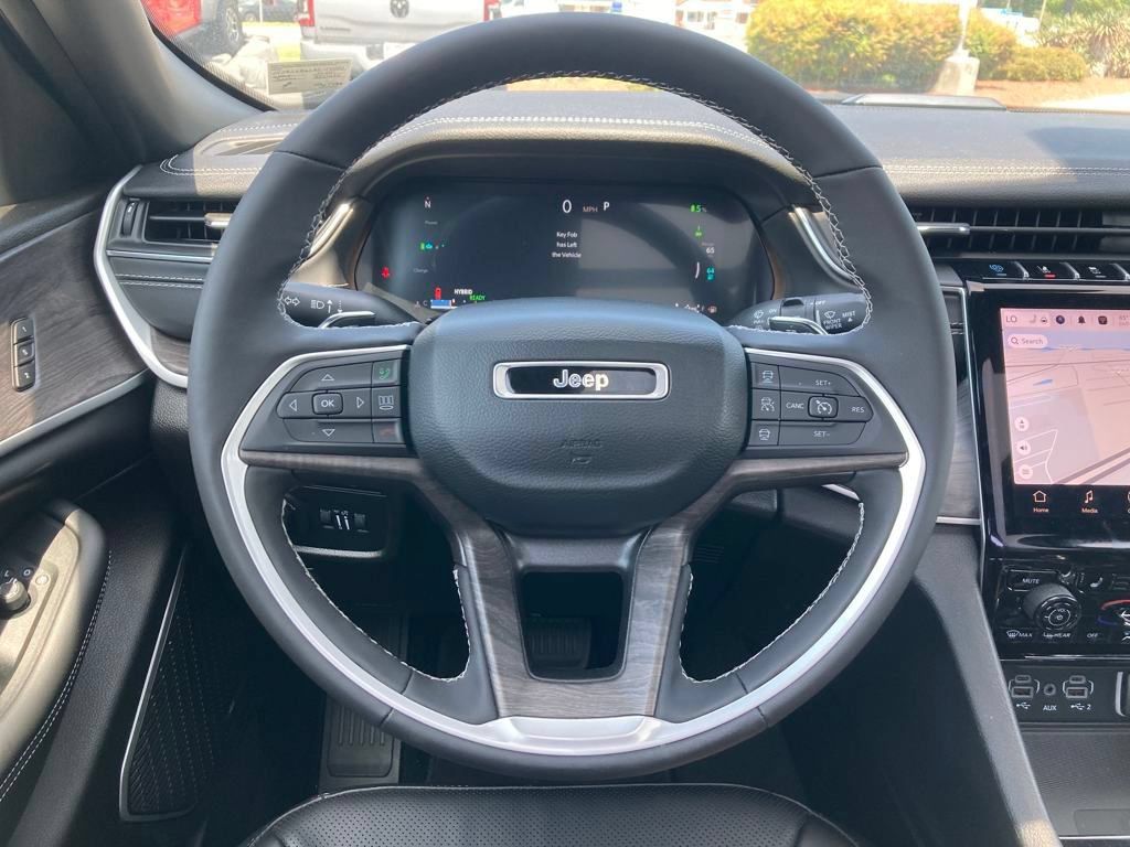 New 2024 Jeep Grand Cherokee Limited 4xe w/ Luxury Tech Group II AWD/4WD image 15