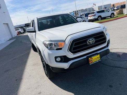 Used 2020 Toyota Tacoma SR5 w/ Blackout Package image 7