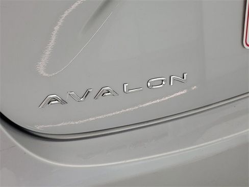 Used 2014 Toyota Avalon XLE Touring image 8