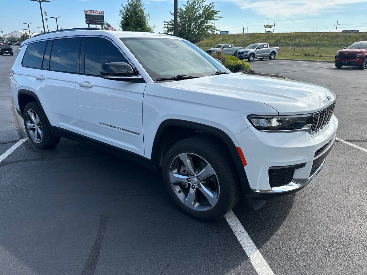 Used 2021 Jeep Grand Cherokee L Limited AWD/4WD image 1