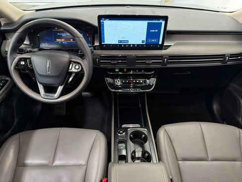 Certified 2025 Lincoln Corsair AWD w/ Equipment Group 101A image 19