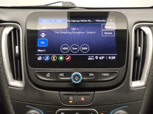Used 2023 Chevrolet Malibu LT FWD image 25