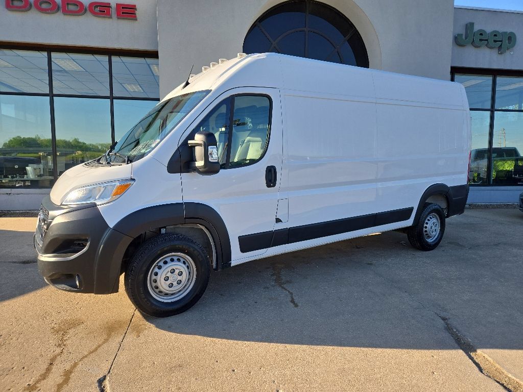 Used 2025 RAM ProMaster 2500 w/ Convenience Group FWD image 5