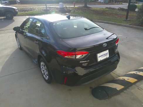 Used 2024 Toyota Corolla LE image 11