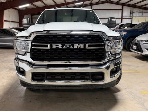 Used 2024 RAM 2500 Big Horn AWD/4WD image 2