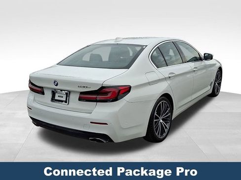 Used 2021 BMW 530e w/ Parking Assistance Package image 7