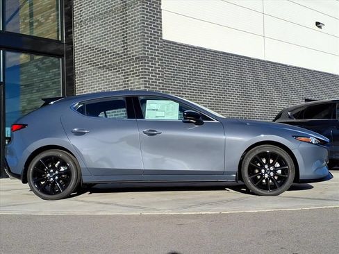 New 2026 MAZDA MAZDA3 Hatchback w/Premium Plus Pkg AWD/4WD image 9