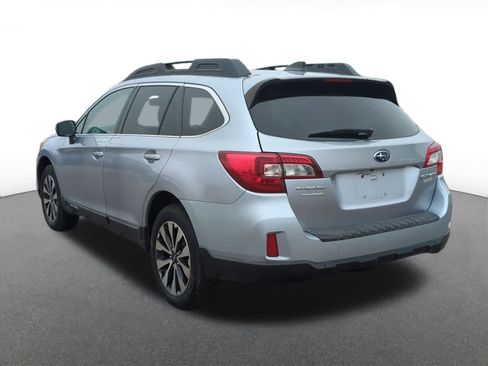 Used 2017 Subaru Outback 2.5i Limited image 4