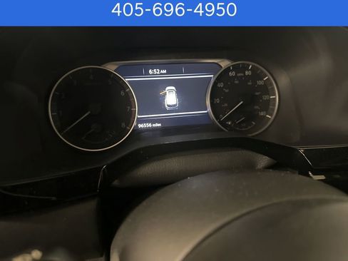 Used 2023 Nissan Pathfinder SV AWD/4WD image 7