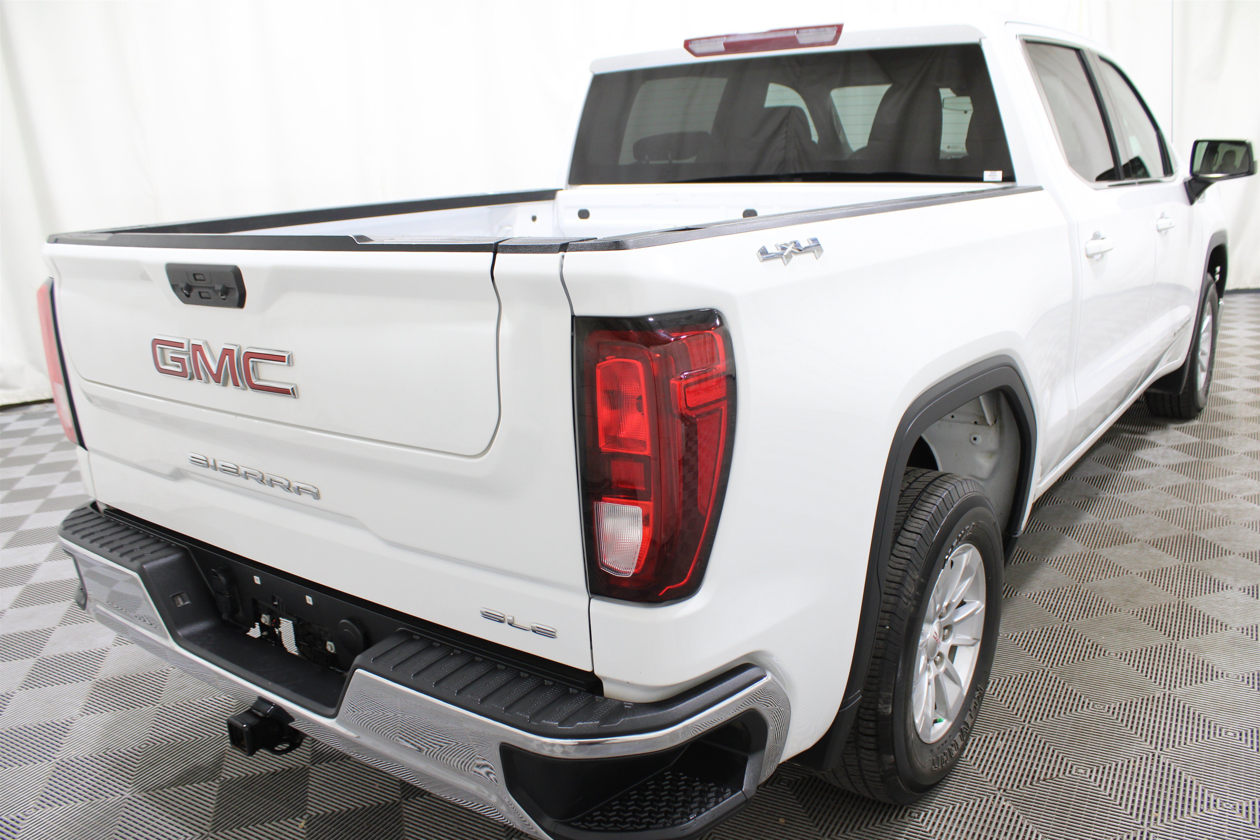 Used 2024 GMC Sierra 1500 SLE AWD/4WD image 26