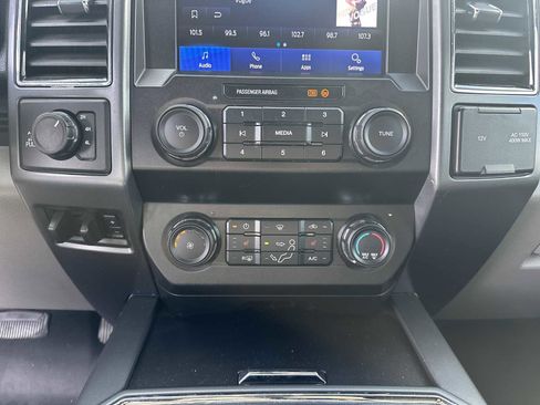 Used 2020 Ford F250 XLT w/ XLT Premium Package image 18