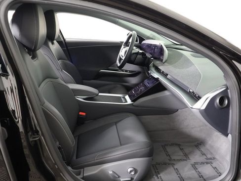 Used 2025 Lucid Air Touring AWD/4WD image 32
