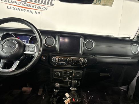 Used 2023 Jeep Wrangler Unlimited Sahara w/ Cold Weather Group AWD/4WD image 20