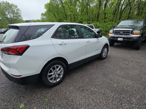 Used 2023 Chevrolet Equinox LS FWD image 8
