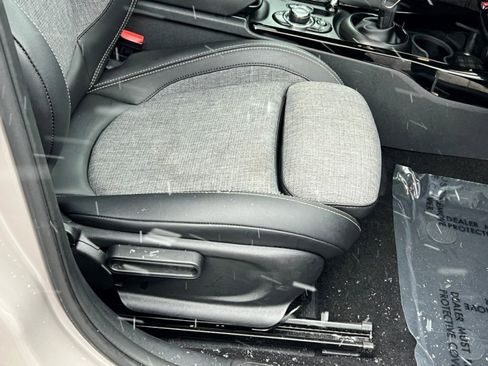 Used 2022 MINI Cooper Clubman S image 30