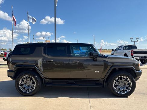 Used 2026 GMC Hummer EV SUV AWD/4WD image 7