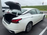 Used 2023 Nissan Altima 2.5 SV w/ SV Premium Package image 4