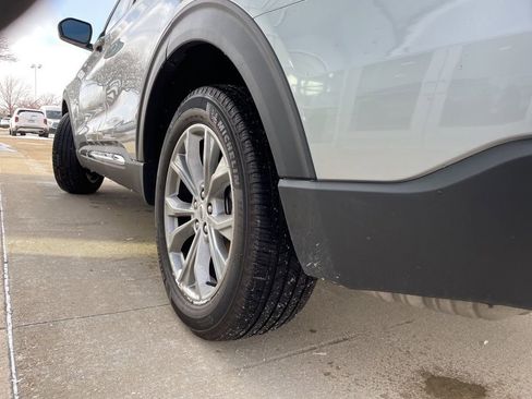 Used 2022 Ford Explorer XLT w/ Equipment Group 202A image 19